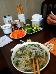 blog-voyage-couple-parfums-de-liberte-leo-et-julie-petit-budget-soupe-vietnam