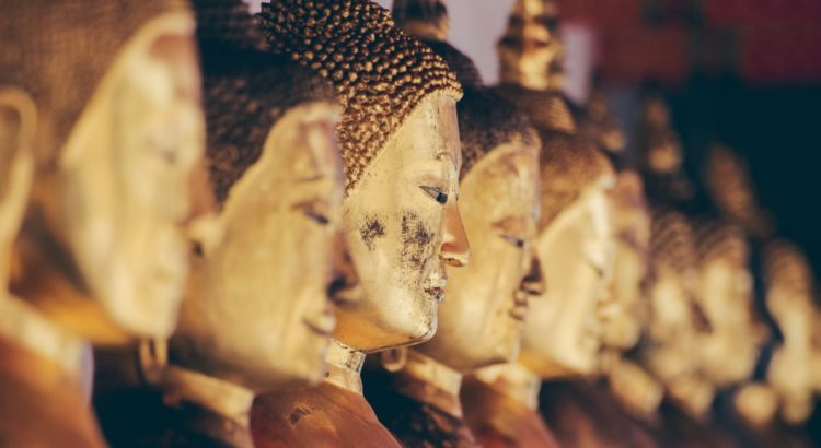 blog-voyage-couple-parfums-de-liberte-leo-et-julie-petit-budget-bangkok-buddha-home